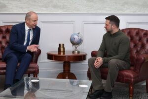 آئرلینڈ کے وزیراعظم مائیکیل مارٹن کی یوکرینی صدر زیلنسکی سے ملاقات، یوکرین کی دفاعی حمایت کا عزم