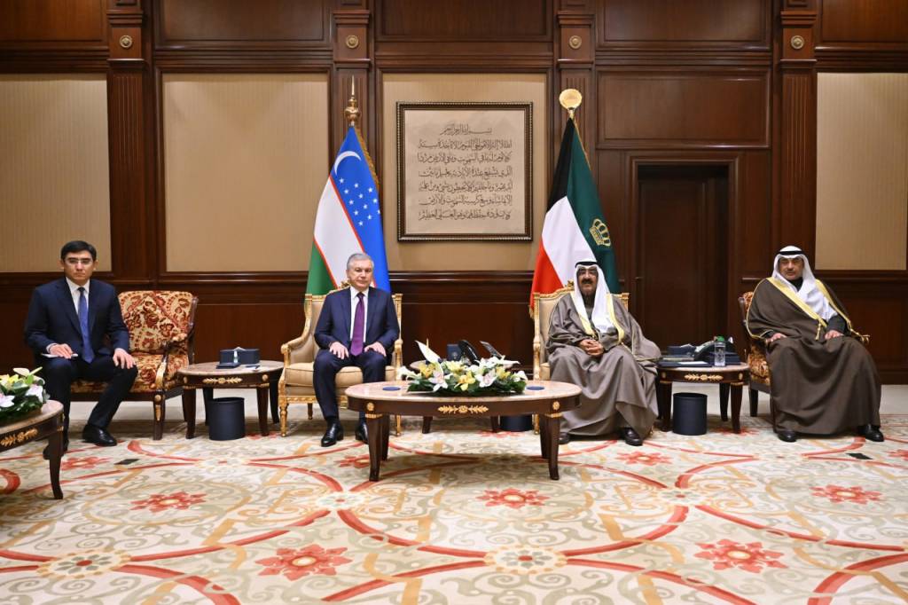 ازبکستان کے صدر شیوکت مرزیایف اور کویت کے امیر شیخ مشعل الصباح کے درمیان تاریخی ملاقات، دوطرفہ تعلقات کو مزید مستحکم کرنے کی خواہش کا اظہار