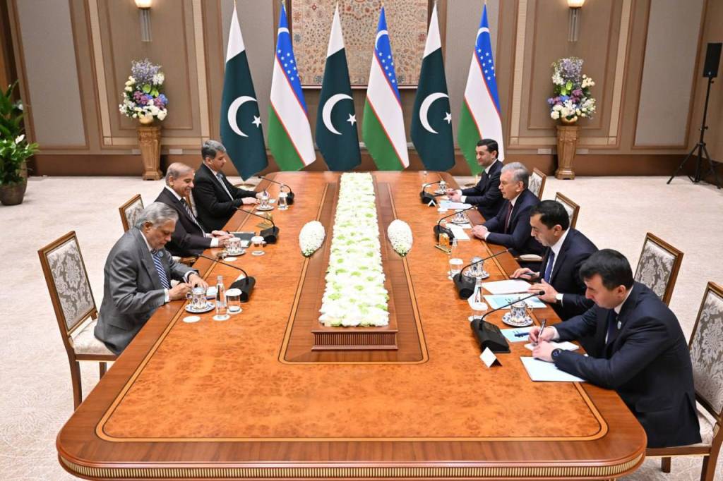ازبکستان اور پاکستان کے درمیان اسٹریٹجک شراکت داری کو مزید مستحکم کرنے کے لیے اعلیٰ سطحی مذاکرات