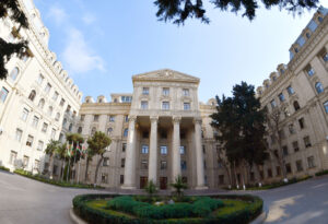 آذربائیجان کی وزارت خارجہ کا فرانسیسی وزیر کے بے بنیاد الزامات پر سخت ردعمل