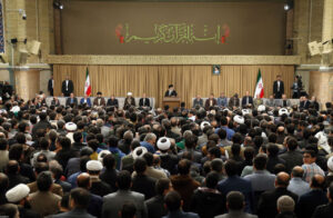 ایران کو اقوام سے نہیں، بلکہ منافق طاقتوں کے اتحاد سے چیلنج درپیش ہے: آیت اللہ خامنہ ای