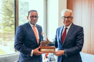 ایتھوپیا کے سفیر نے خواجہ محمد آصف کو "ایتھوپیا-پاکستان فرٹرنیٹی ایوارڈ" سے نوازا