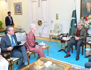 یورپی یونین کی سفیر ڈاکٹر ریینا کیونکا کی وزیرِ اعظم شہباز شریف سے ملاقات