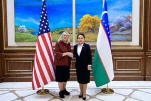 ازبکستانی سینیٹ کی چیئرپرسن تنزیلہ نارباےوا کی امریکی رکن کانگریس کیرول ملر سے ملاقات