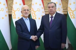 ایرانی وزیر داخلہ اور تاجک صدر کے درمیان دوطرفہ تعلقات کے فروغ پر تبادلہ خیال