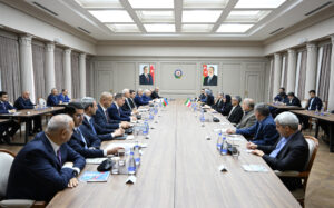 آذربائیجان اور ایران کے درمیان اقتصادی، تجارتی و انسانی تعاون پر اعلیٰ سطحی ملاقات، دوطرفہ تعلقات کے نئے باب کے آغاز کی توقع