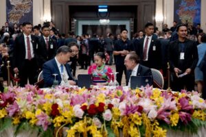 ملائیشیا کے وزیر اعظم کی جانب سے صدر شی جن پنگ کے اعزاز میں ریاستی عشائیہ — دیرینہ دوستی اور باہمی اعتماد کا مظہر