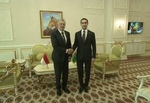 صدر ترکمانستان سر دار بردی محمدوف کی موناکو کے شہزادے کے مشیر جوئل بوزو سے ملاقات