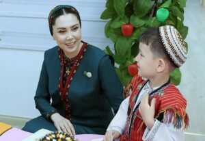 بردی محمدوف چیریٹی فنڈ کی نائب صدر نے آہل ولایت میں بچوں کی صحت کی دیکھ بھال اور بحالی کی سہولتوں کا جائزہ لیا