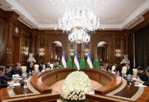 ترکمان رہنما قربان قلی بردی محمدوف اور ازبک صدر شوکت مرزئیوف کی ملاقات، دو طرفہ تجارت کو 2 ارب ڈالر تک بڑھانے کا عزم