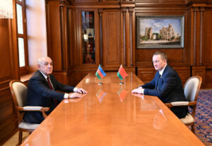 آذربائیجان اور بیلاروس کے وزرائے اعظم کی ملاقات، دوطرفہ تعاون کے فروغ پر زور