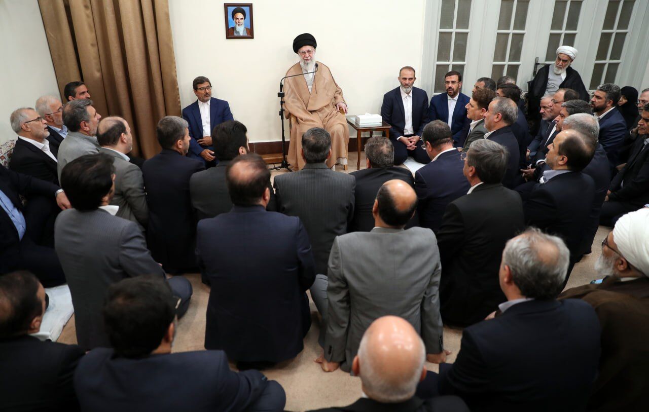 ایران کے رہبرِ اعلیٰ آیت اللہ سید علی خامنہ ای کا ملکی ترقی، نوجوانوں کے کردار اور مؤثر حکمرانی پر زور