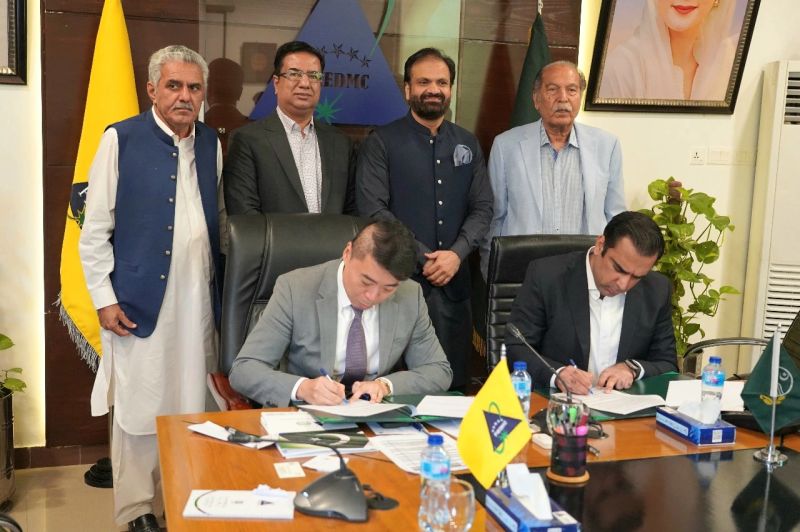چینی صنعتی وفد کا سندر انڈسٹریل اسٹیٹ کا دورہ، پاکستان میں صنعتوں کی منتقلی کے لیے اہم پیش رفت