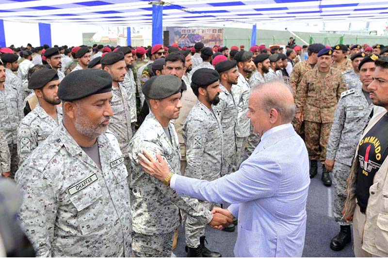 وزیراعظم شہباز شریف کا پاکستان نیوی کی آپریشنل مہارت اور جراتمندانہ کردار کو خراج تحسین
