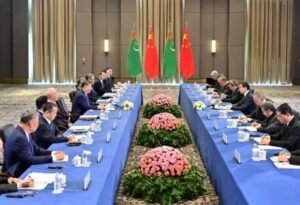 صدر ترکمانستان سردار بردی محمدوف اور صدر چین شی جن پنگ کی ملاقات، دوطرفہ تعلقات مضبوط بنانے کے عزم کا اعادہ