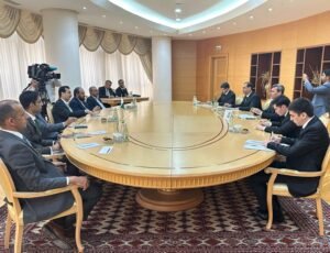 چیئرمین سینیٹ سید یوسف رضا گیلانی کی ترکمان وزیر خارجہ رشید میریدوف سے دوطرفہ تعاون کے فروغ پر ملاقات