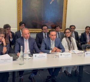 برطانیہ میں پاکستانی وفد کی چیئتم ہاؤس میں اہم ملاقات، بھارت کی جارحیت اور علاقائی کشیدگی پر پاکستان کا مؤقف پیش