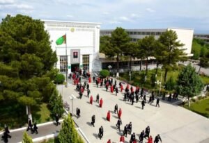صدر سردار بردی محمدوف کے فرمان پر ترکمانستان میں بین الاقوامی یونیورسٹی برائے صنعت کاروں و کاروباری افراد کا قیام