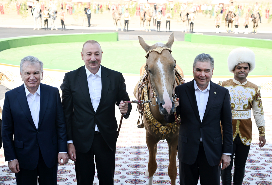 علییف