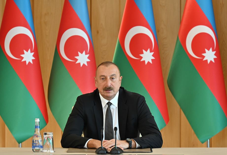 علییف