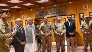 کوئٹہ: وزیراعظم شہباز شریف کا کمانڈ اینڈ اسٹاف کالج کے دورے کے موقع پر خطاب، آپریشن غضب للحق جاری رہنے کا اعلان