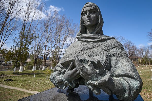 خورشید بانو ناتوان: آذربائیجان کی عظیم شاعرہ، سماجی رہنما اور انسان دوست شخصیت کو خراجِ تحسین