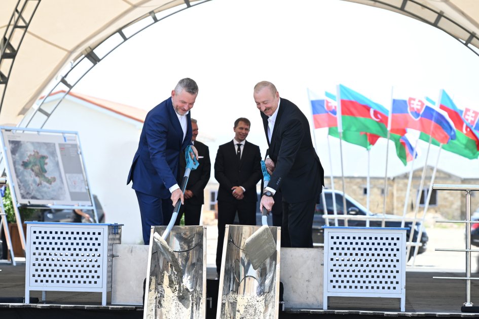 علییف