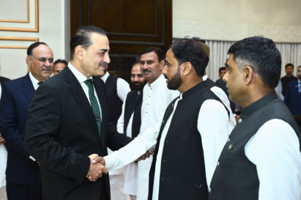 عاصم منیر