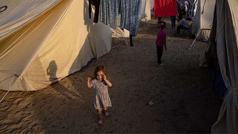 UK split on taking Palestinian refugees from Gaza