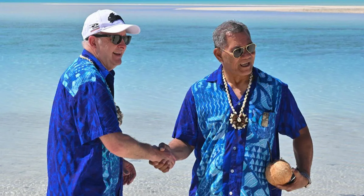 Australia, Tuvalu agree to security and climate deal 8 Australia, Tuvalu agree to security and climate deal