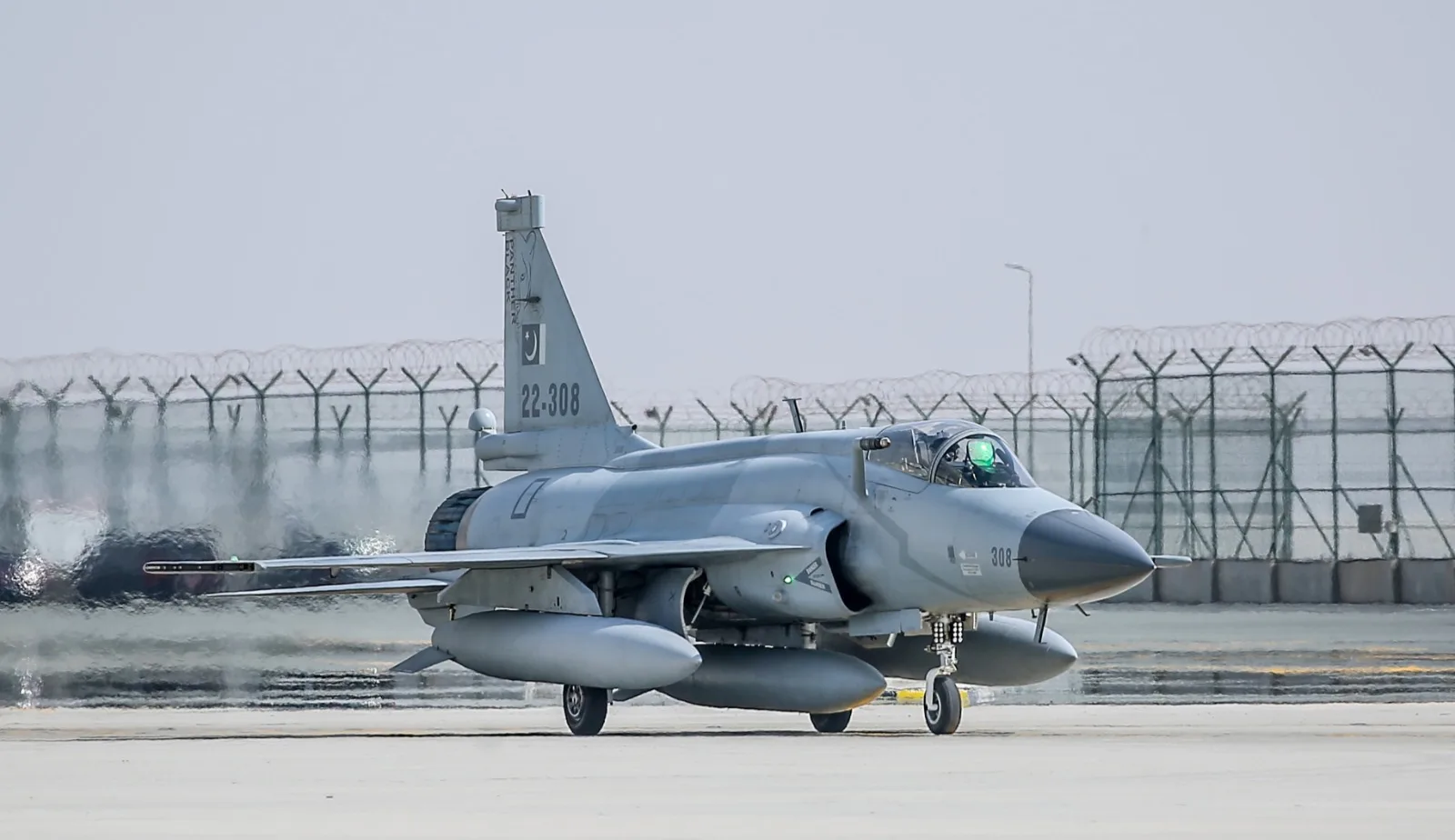Pakistan Air Force’s JF-17 Thunder Block 3 Fighter Jet and Super Mushshak Aircraft partcipating in Dubai Airshow 2023 1 JF-17 Thunder Block 3