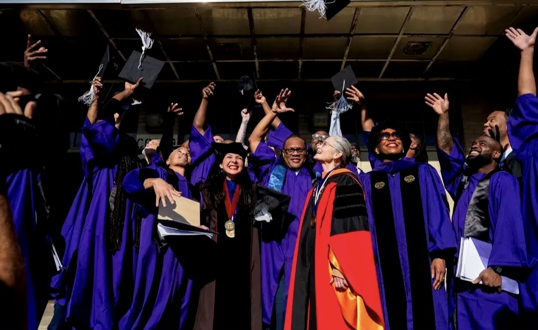 For the 1st time, US prisoners graduate from top university 1 For the 1st time, US prisoners graduate from top university
