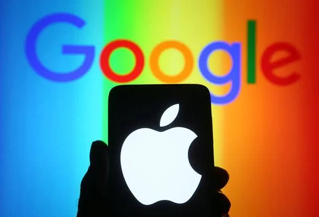 Governments spying on Apple, Google users through push notifications - US senator