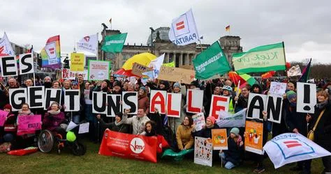 Massive Anti-Far-Right Rally in Berlin Attracts 150,000 Protesters