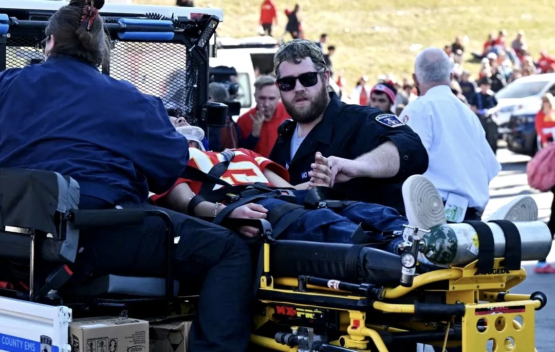 Tragedy Strikes Chiefs' Super Bowl Celebration as Gunfire Erupts in Downtown Kansas City, Leaving One Dead and 21 Injured 1 Kansas City