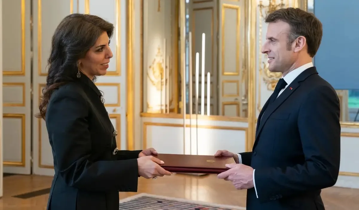 Ambassador Leena Al-Hadid Presents Credentials to President Macron, Solidifying Diplomatic Ties 6 Leena Al-Hadid