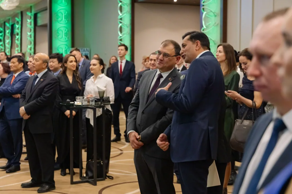 Pakistan Embassy in Minsk Hosts Grand Reception Celebrating 84th Pakistan Resolution Day and 30th Anniversary of Pakistan-Belarus Diplomatic Ties 6 IMG 20240306 WA0273