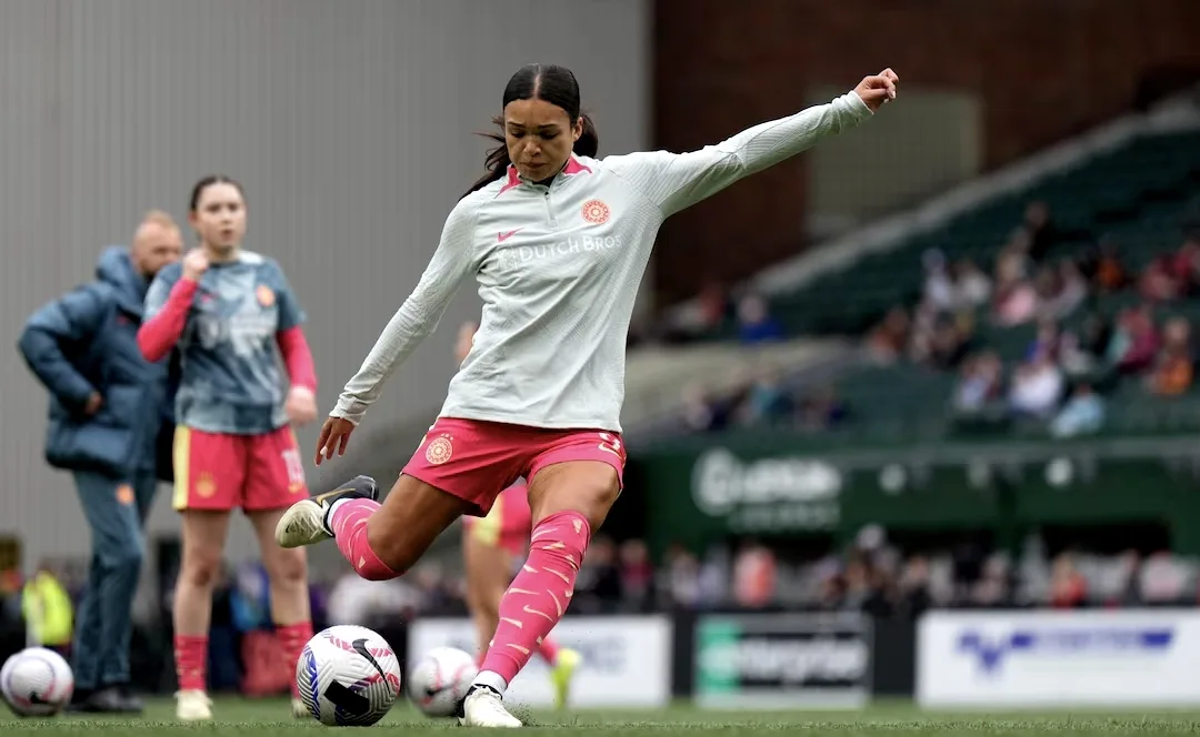 Portland Thorns FC Extends Contract of Forward Sophia Smith, Establishing New NWSL Pay Benchmark 1 Sophia Smith