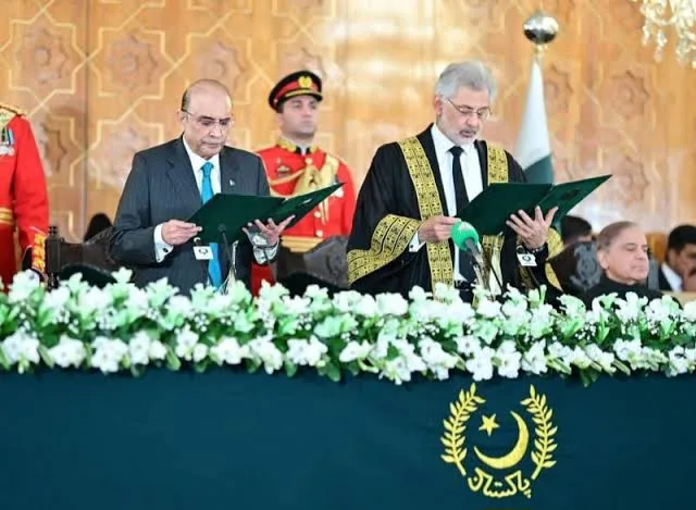 Historic Swearing-In Ceremony: Asif Ali Zardari Assumes Presidency for the Second Term 1 Asif Ali Zardari