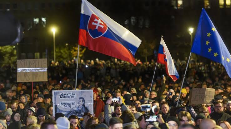 Mass Protests Sweep Slovakia Against Government's Media Control Measures 1 Slovakia