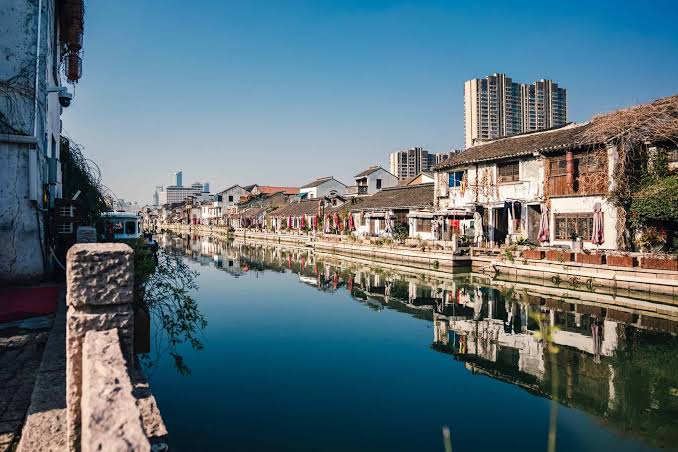 Envoys from 28 Countries and International Organizations Explore Jiangsu Province's Cultural Heritage and Economic Potential 10 Jiangsu Province