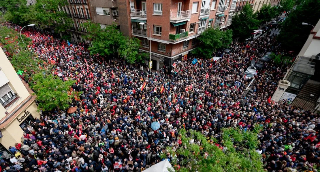 Supporters Rally for Spain's Prime Minister Amid Resignation Speculations 7 Spain's Prime Minister