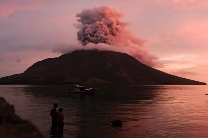 Tsunami Advisory Lifted After Mount Ruang Eruption 1 Mount Ruang