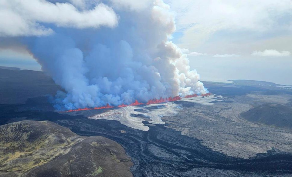 Volcano Erupts in Grindavik, Triggering State of Emergency 1 Grindavik