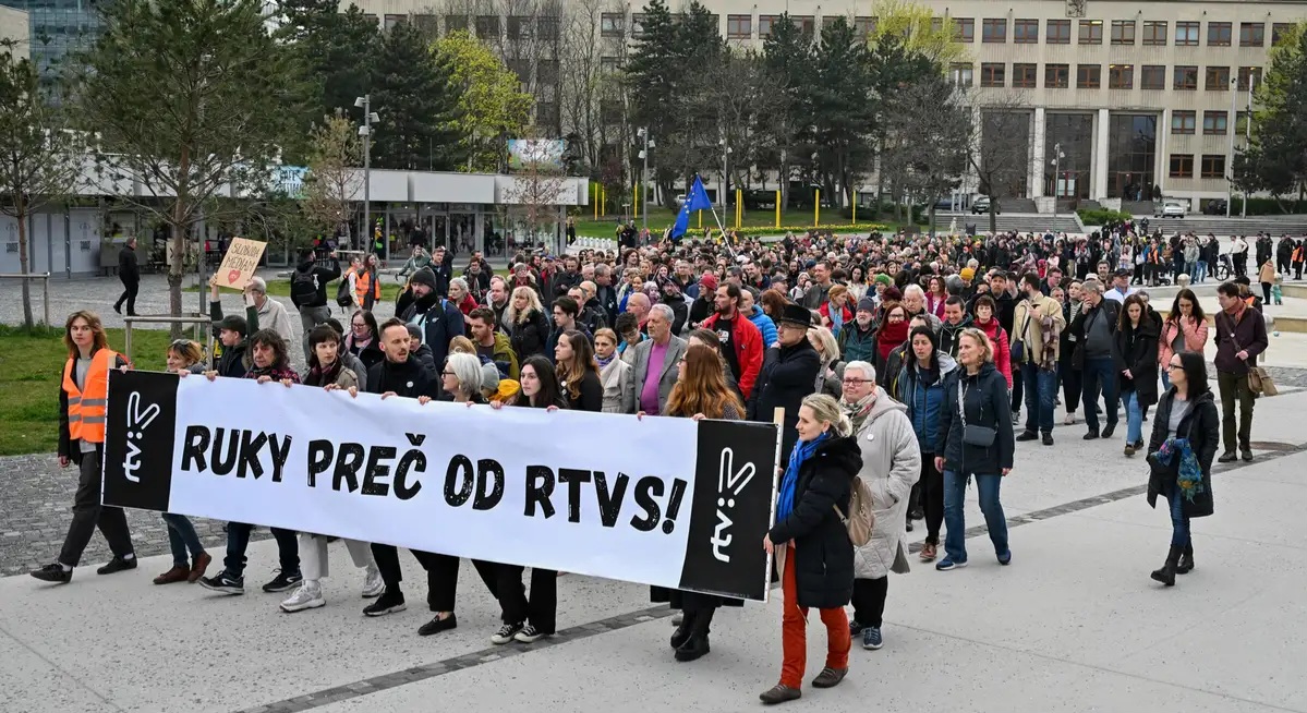 Slovakian Parliament Approves Controversial Overhaul of Public Broadcaster RTVS 4 Slovakian Parliament