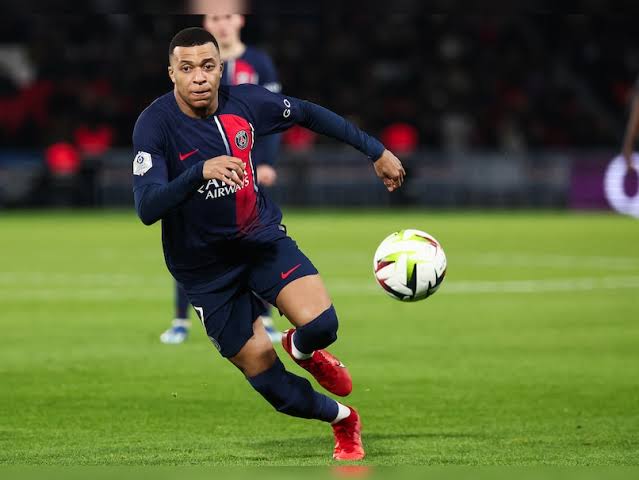 France's Euro 2024 Victory Marred by Kylian Mbappe's Injury, Future Matches in Doubt 1 Kylian Mbappe