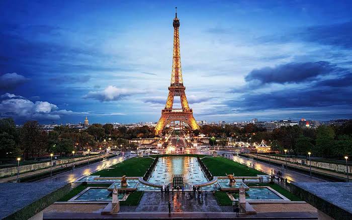 Eiffel Tower Ticket Prices Rise to Offset Maintenance Costs and Financial Strains 1 Eiffel Tower
