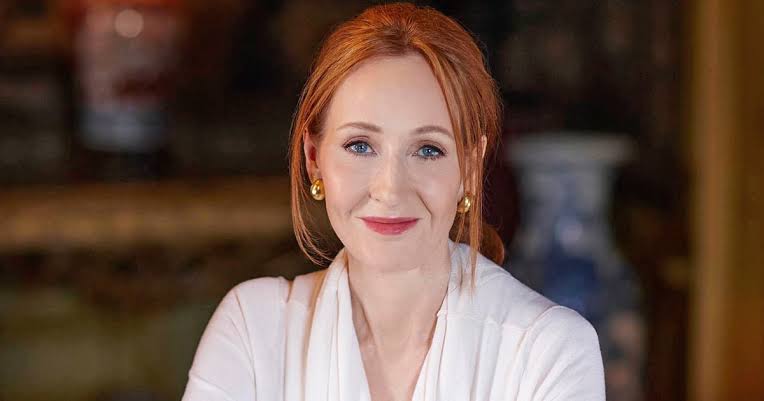 JK Rowling Criticizes Labour for "Abandoning" Women Over Transgender Rights Stance 1 JK Rowling