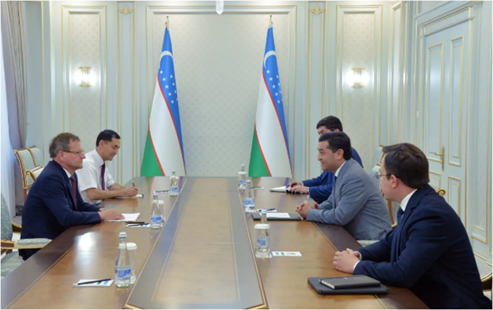 Uzbekistan's Foreign Minister Welcomes New German Ambassador