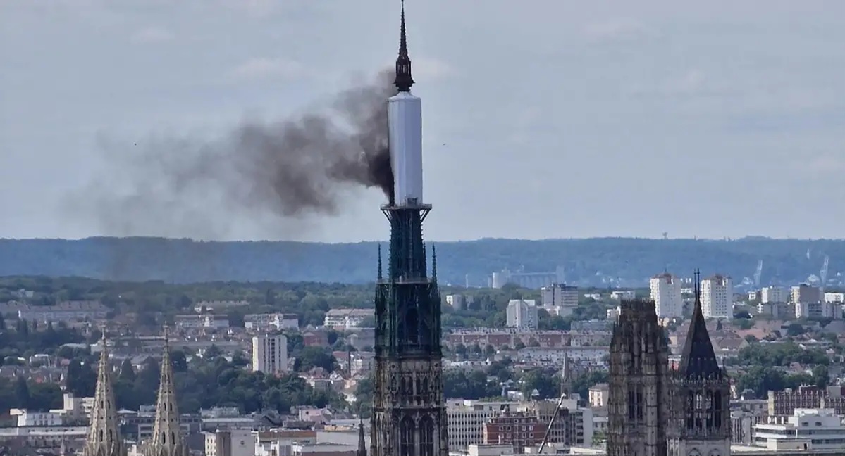 Fire at Rouen Cathedral Spire Extinguished by Firefighters 5 Rouen Cathedral Spire
